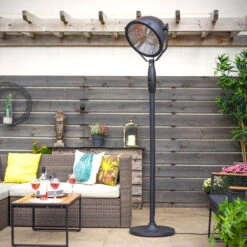 Vintage Searchlight Heater -Weber 69551 Lifestyle 17652.1638617019