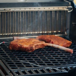 Weber® Crafted Dual-Sided Sear Grate 9 Weber® Crafted Dual-Sided Sear Grate -Weber 7670 Lifestyle 2 74841.1642411694