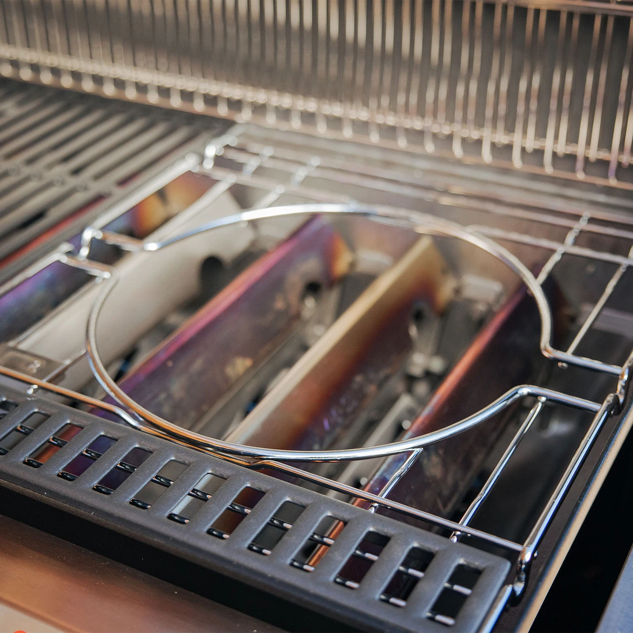 Weber® Genesis® 2016+ Crafted Frame Kit 6 Weber® Genesis® 2016+ Crafted Frame Kit - Image 4