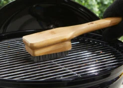 Weber® 30 Cm Bamboo Grill Brush -Weber Weber 30 cm Bamboo Grill brush in use 99432.1685262042