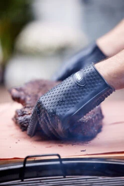 Weber® Silicone Grilling Gloves -Weber Weber Silicone Grilling Gloves in use 42612.1651566701
